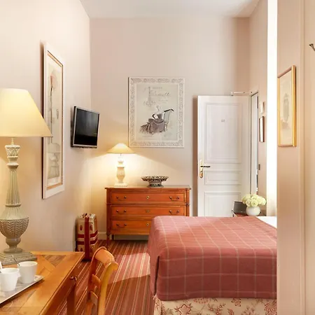 Hotel Relais Du Louvre Paris